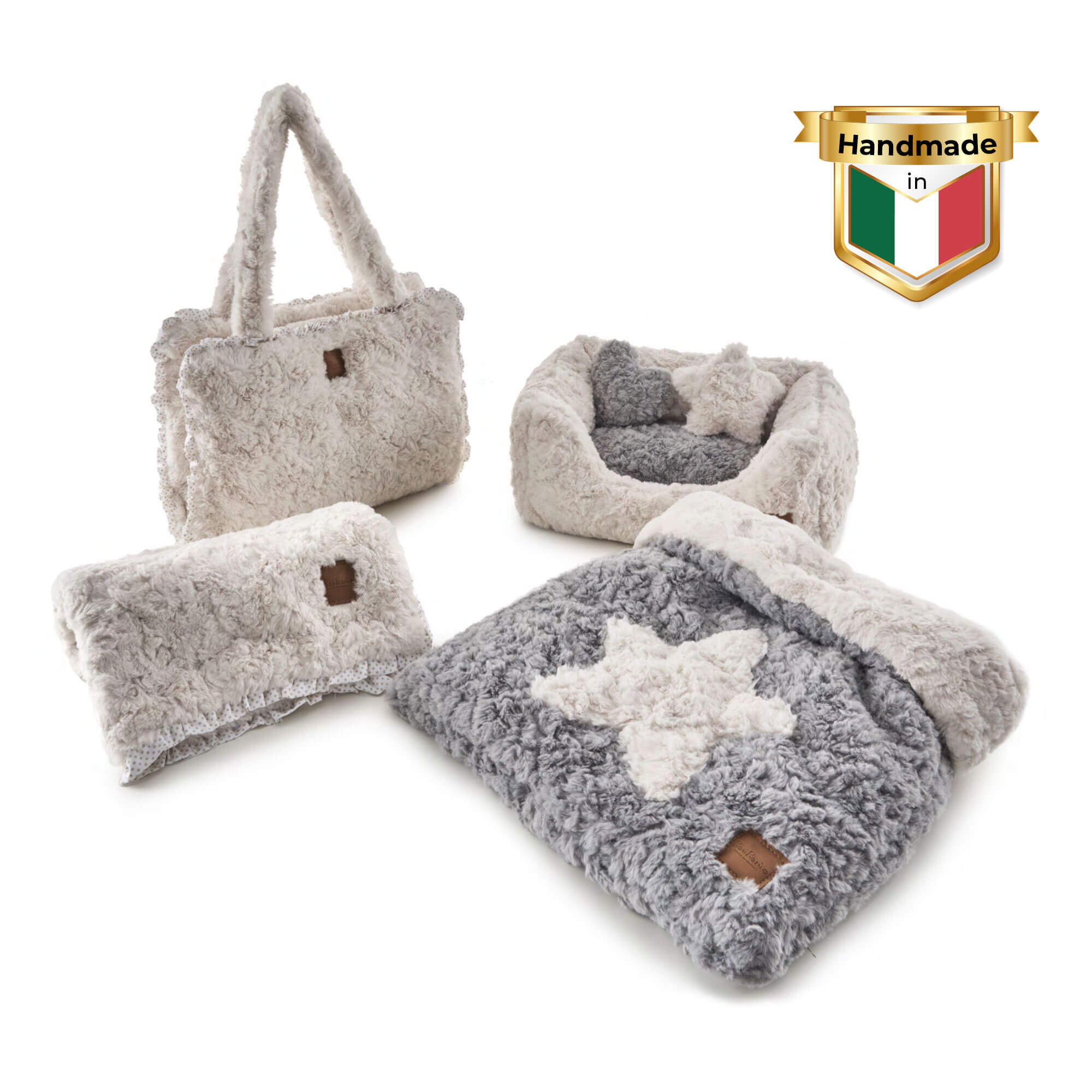 Relax Teddy Hundebett, Teddy Hundeschlafsack und Teddy Hundedecke zusammen in Beige, aus flauschigem Bärenfell-Stoff – ideale Kombination für Komfort, Geborgenheit und stilvolles Design für Deinen Hund.